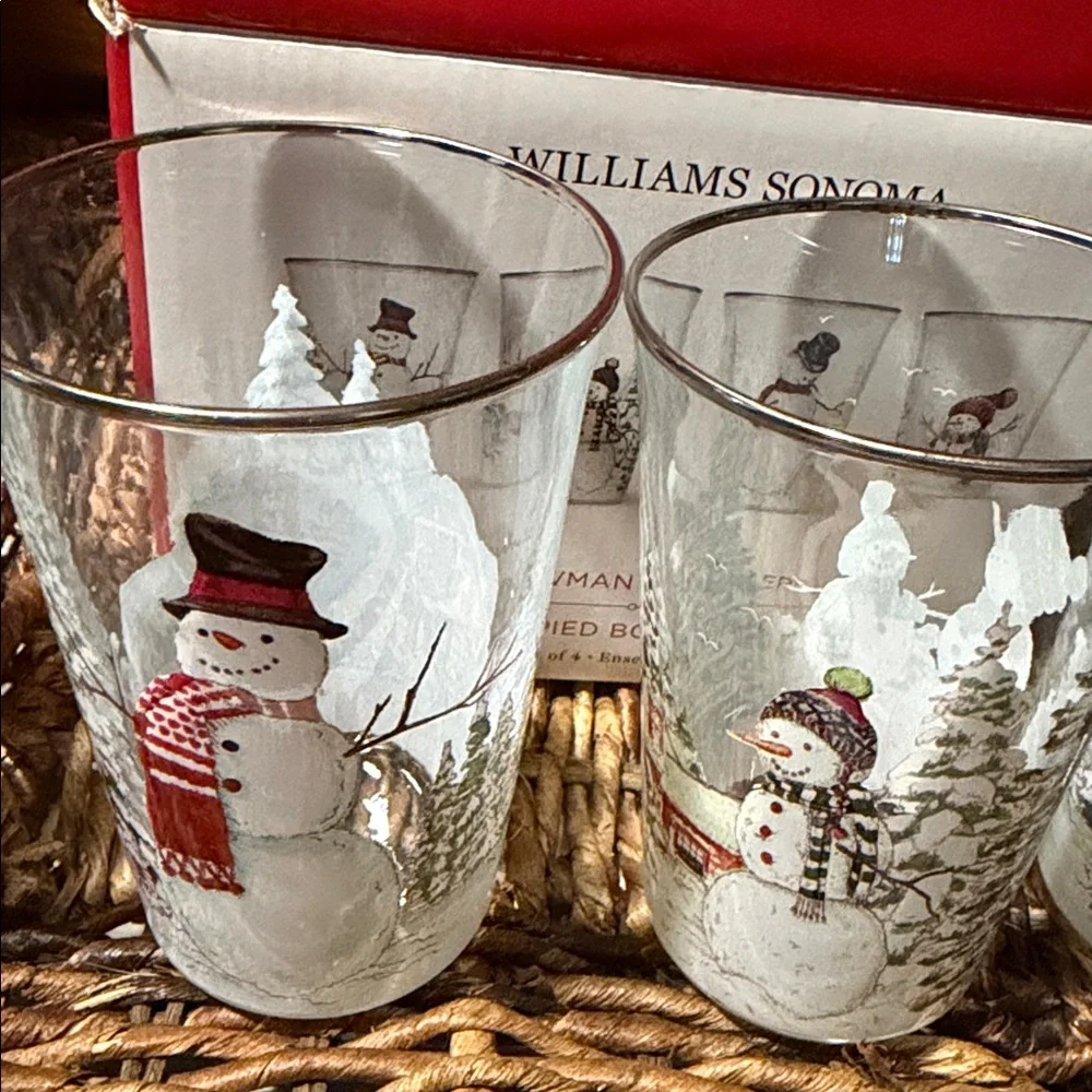Williams Sonoma Snowman ⛄️ Set Of 4 Tumblers BNIB So Detailed.